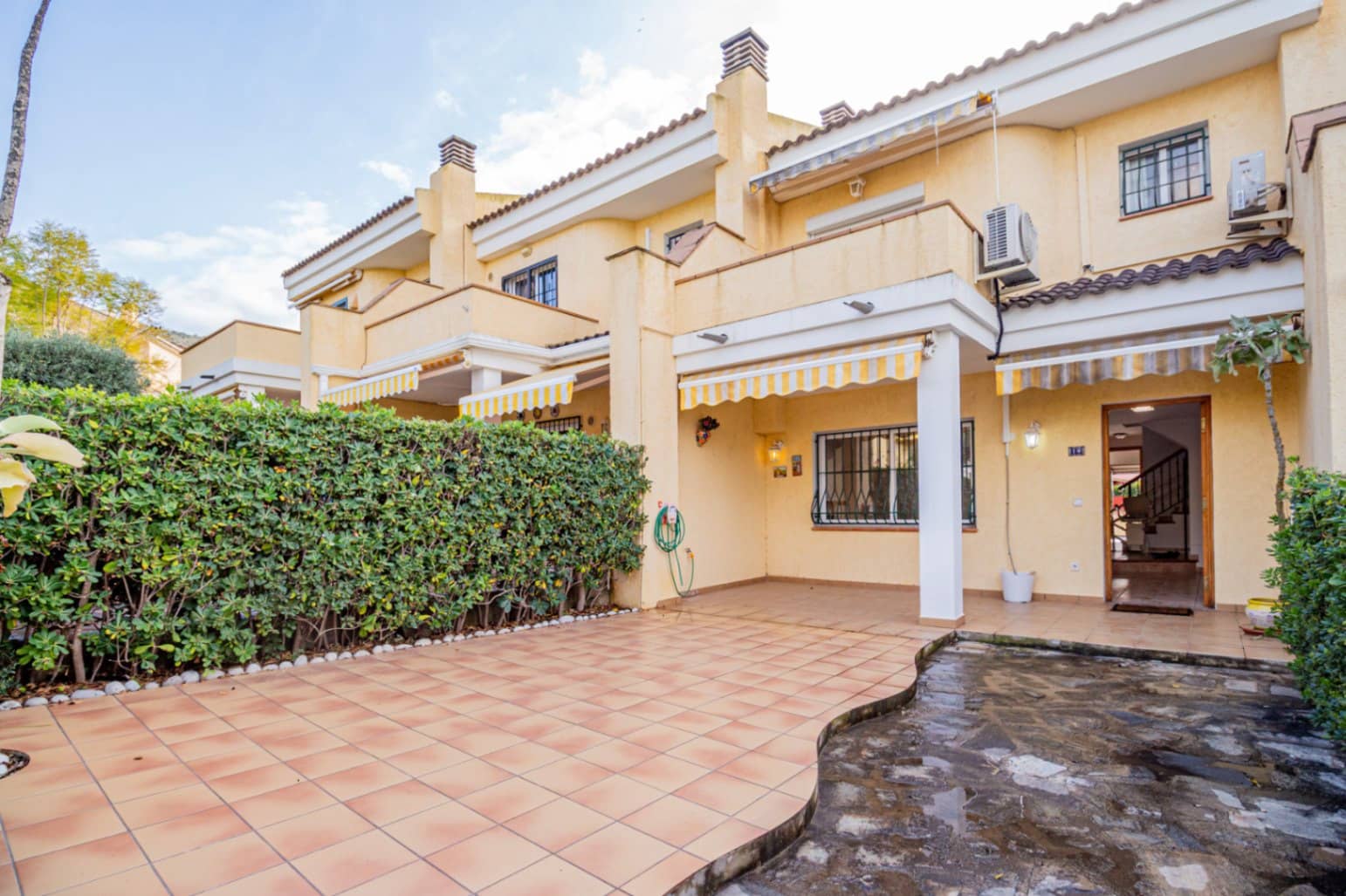 3 slaapkamer Bungalow te koop in Albir met zwembad garage - € 355.000 (Ref: 9499822)