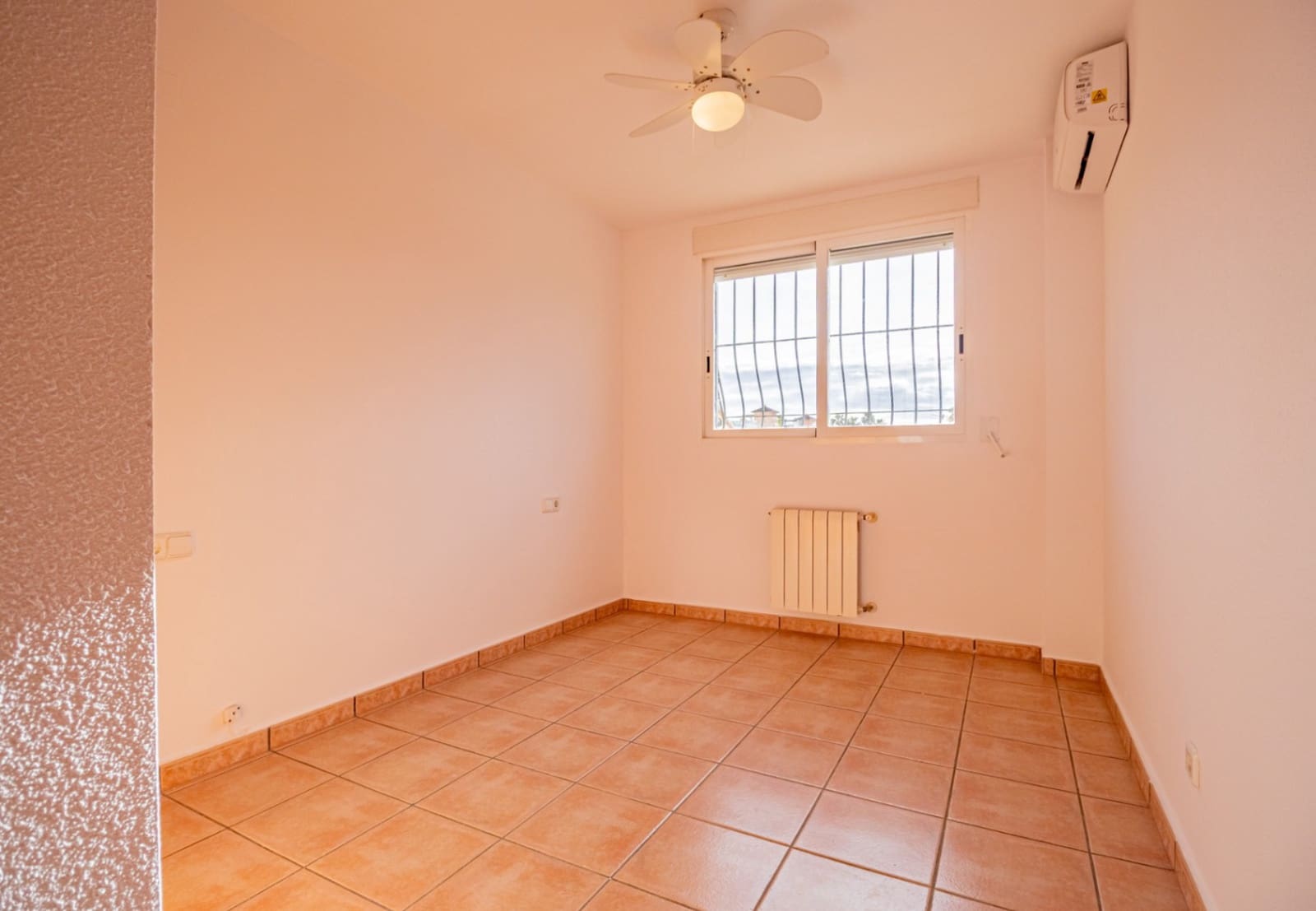 3 slaapkamer Bungalow te koop in Albir met zwembad garage - € 355.000 (Ref: 9499822)