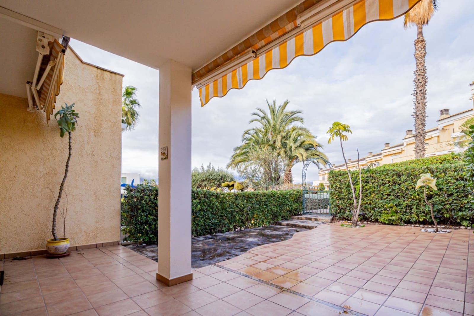 3 slaapkamer Bungalow te koop in Albir met zwembad garage - € 355.000 (Ref: 9499822)