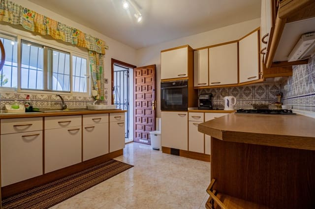 5 slaapkamer Villa te koop in Albir, Alfaz del Pi / L'Alfàs del Pi met zwembad garage - € 580.000 (Ref: 9503012)