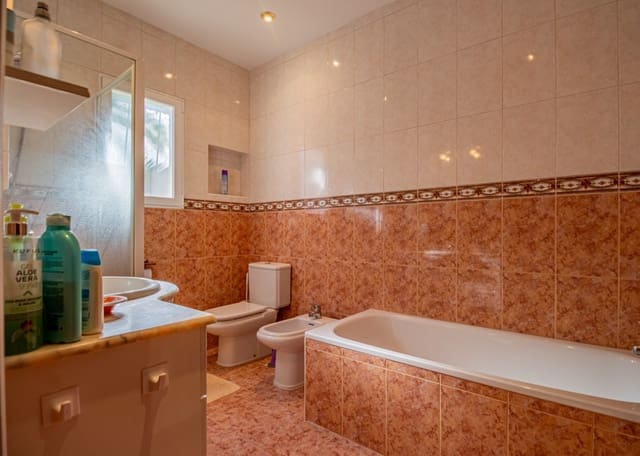 5 slaapkamer Villa te koop in Albir, Alfaz del Pi / L'Alfàs del Pi met zwembad garage - € 580.000 (Ref: 9503012)