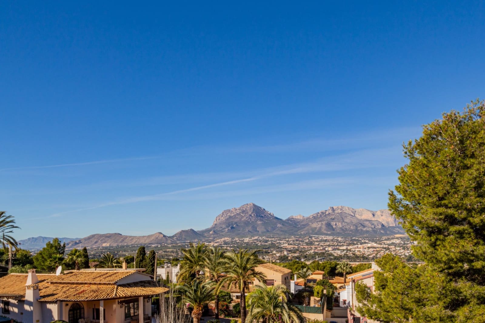 5 slaapkamer Villa te koop in Albir met zwembad garage - € 580.000 (Ref: 9503012)