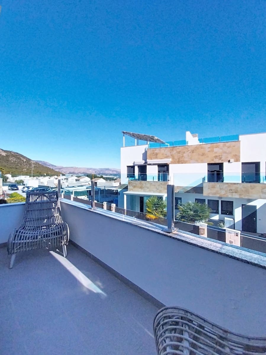 2 slaapkamer Bungalow te koop in Polop met zwembad garage - € 339.500 (Ref: 9503383)