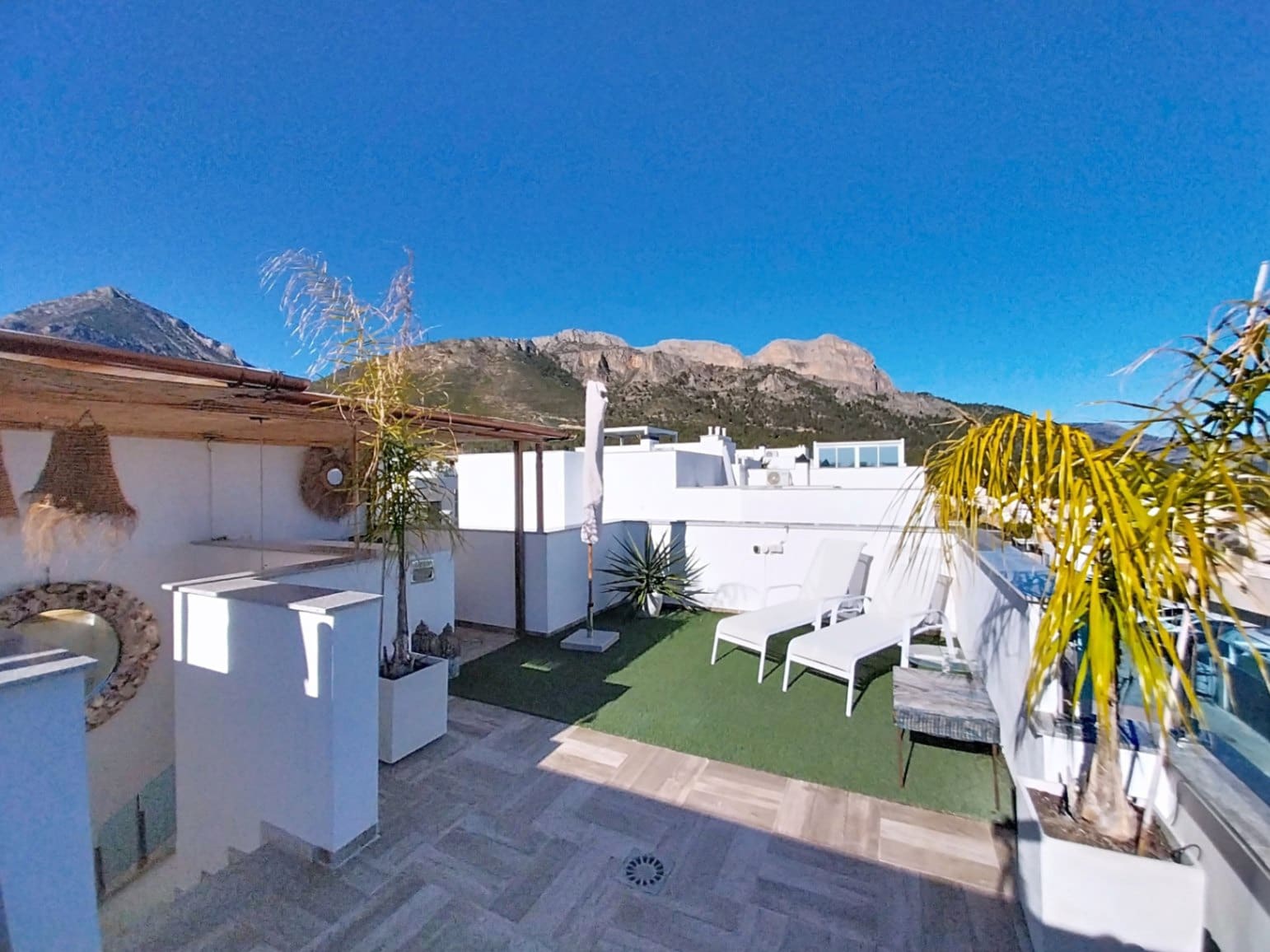 2 slaapkamer Bungalow te koop in Polop met zwembad garage - € 339.500 (Ref: 9503383)