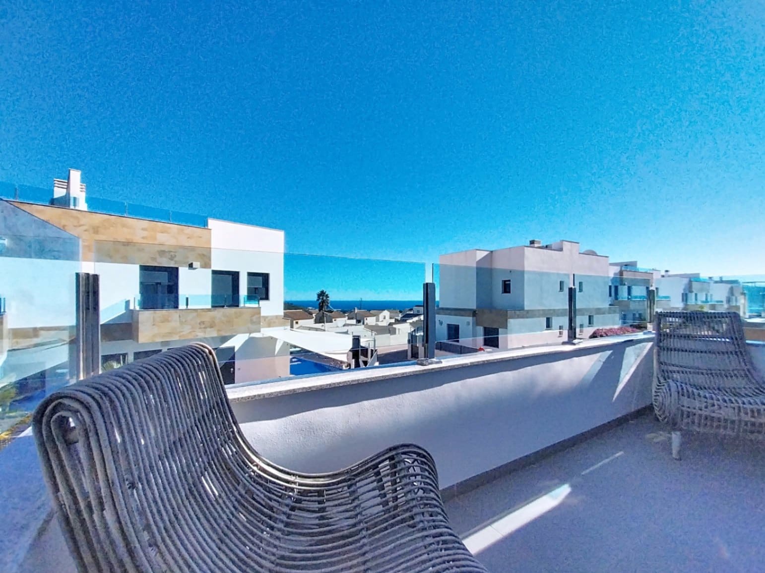 2 slaapkamer Bungalow te koop in Polop met zwembad garage - € 339.500 (Ref: 9503383)