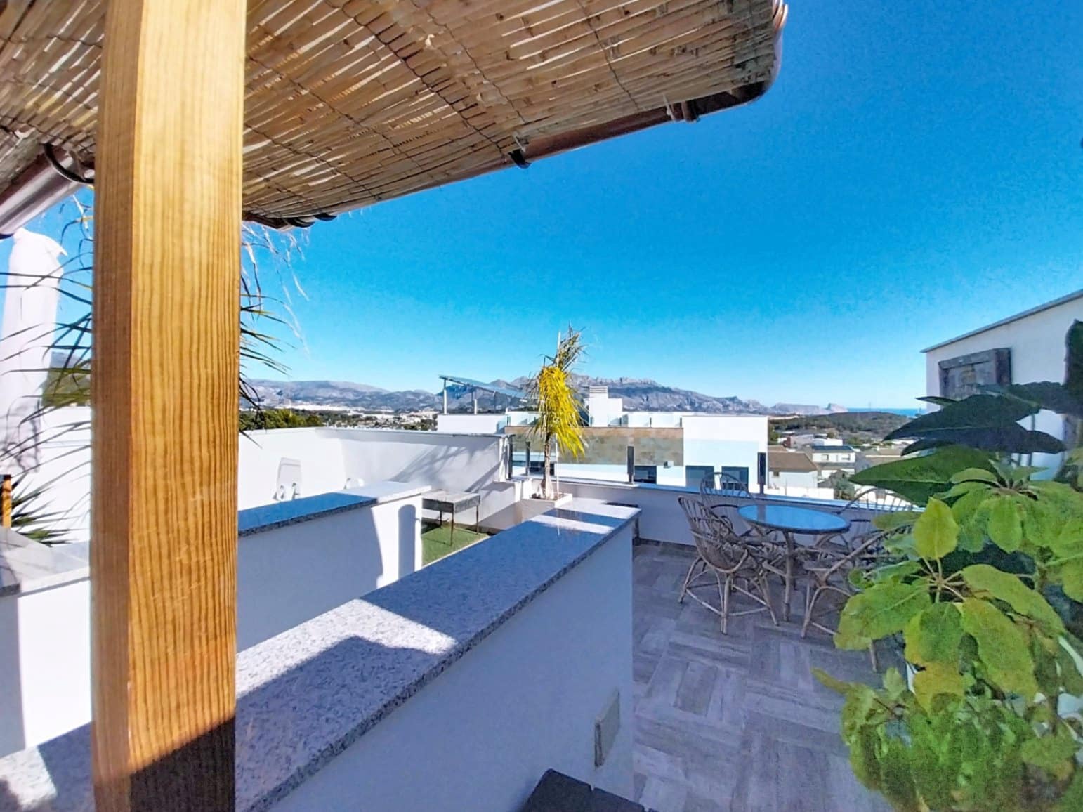 2 slaapkamer Bungalow te koop in Polop met zwembad garage - € 339.500 (Ref: 9503383)