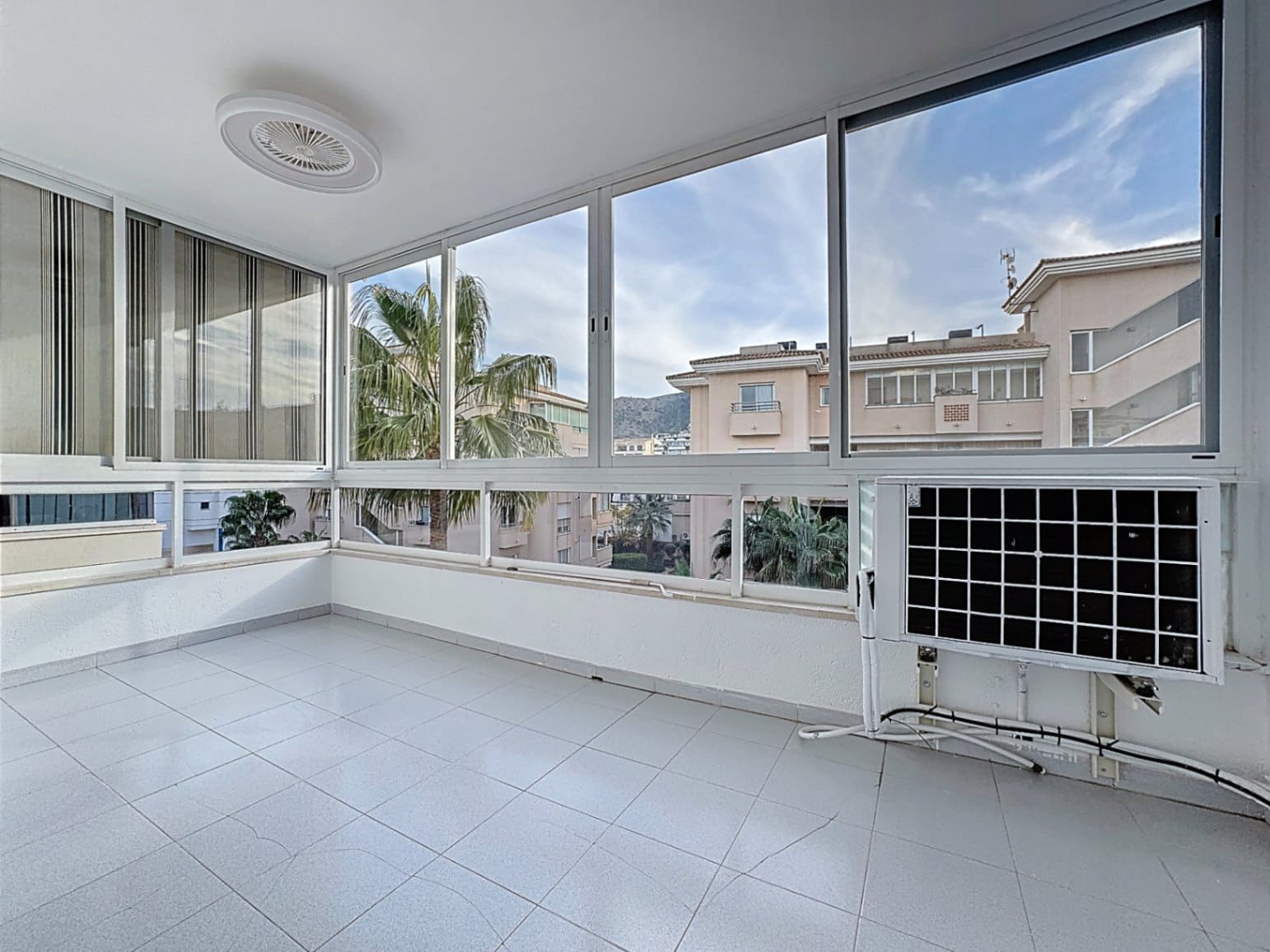 2 bedroom Apartment for sale in Albir with pool garage - € 399,000 (Ref: 9506913)