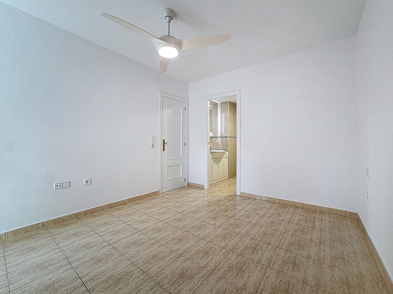 2 bedroom Apartment for sale in Albir with pool garage - € 399,000 (Ref: 9506913)