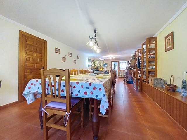 4 bedroom Villa for sale in Pueblo - Urbanizaciones, Alfaz del Pi / L'Alfàs del Pi with pool garage - € 898,000 (Ref: 9516016)