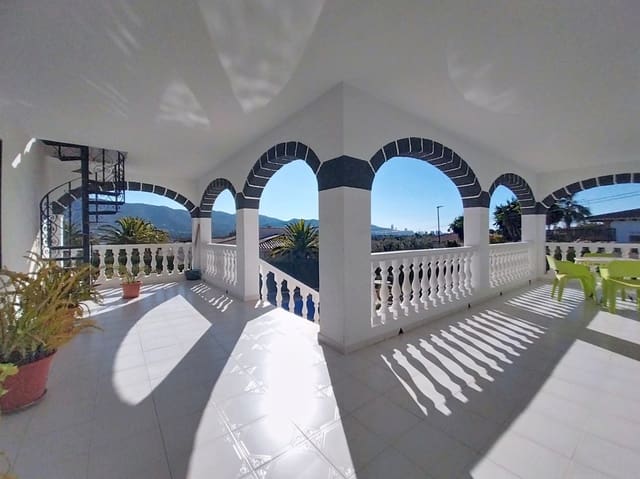 4 bedroom Villa for sale in Pueblo - Urbanizaciones, Alfaz del Pi / L'Alfàs del Pi with pool garage - € 898,000 (Ref: 9516016)