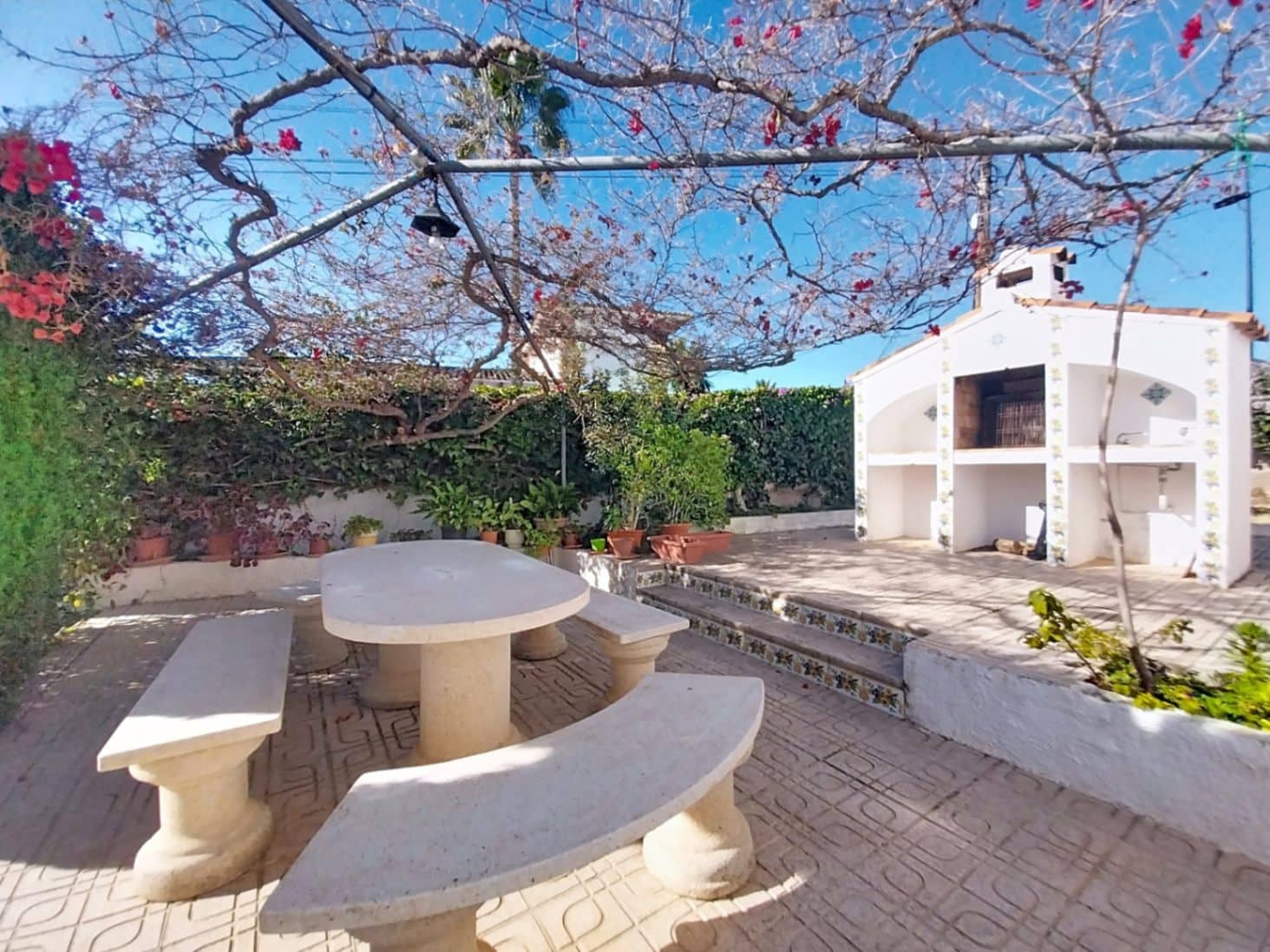 4 bedroom Villa for sale in Alfaz del Pi / L'Alfas del Pi with pool garage - € 898,000 (Ref: 9516016)