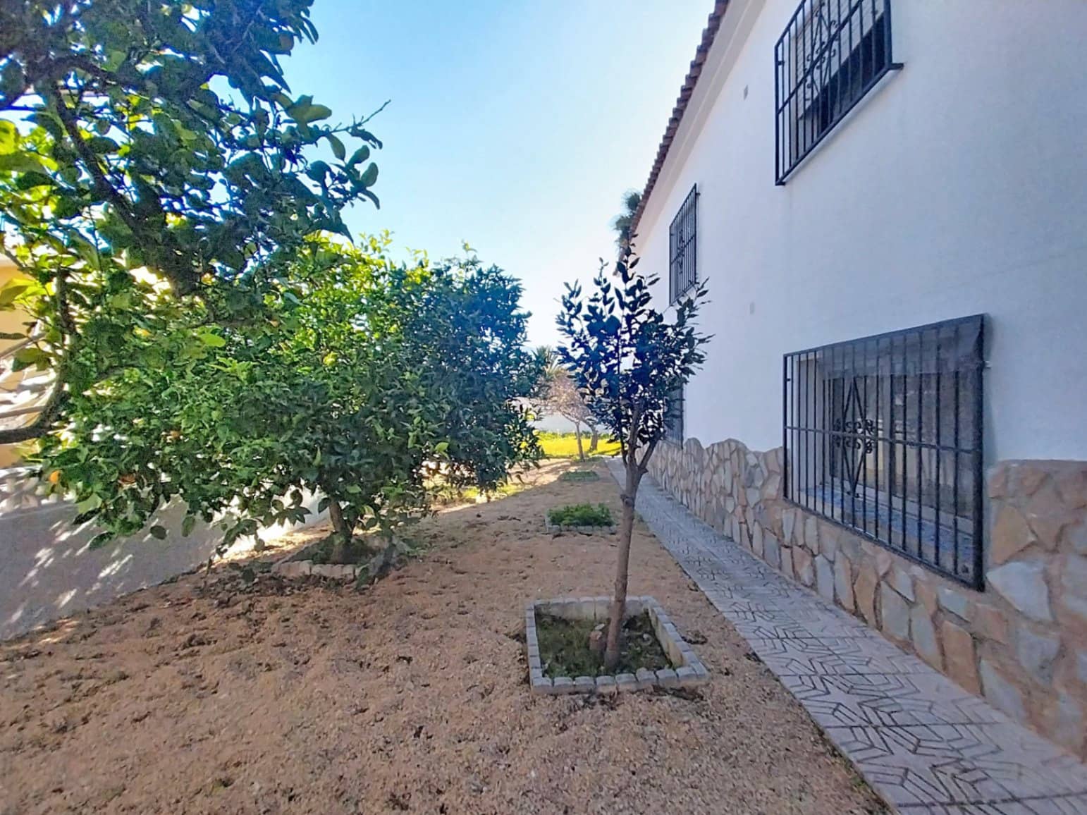 4 bedroom Villa for sale in Alfaz del Pi / L'Alfas del Pi with pool garage - € 898,000 (Ref: 9516016)