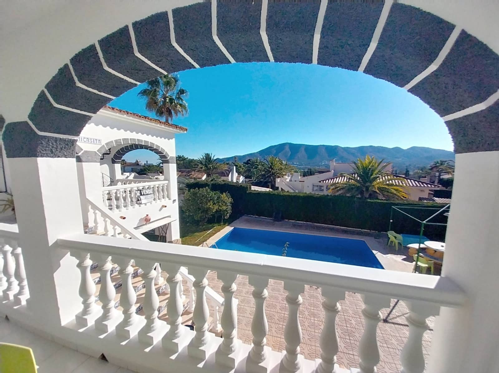 4 bedroom Villa for sale in Alfaz del Pi / L'Alfas del Pi with pool garage - € 898,000 (Ref: 9516016)