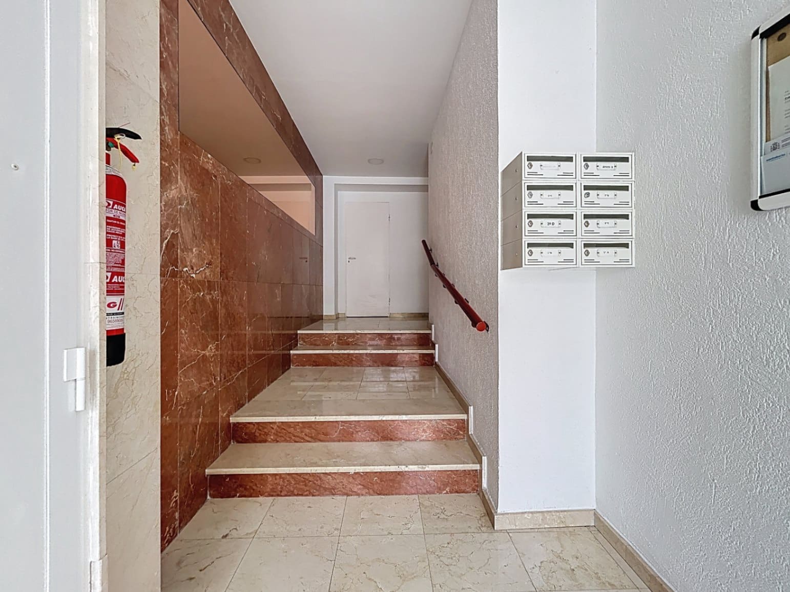 2 bedroom Apartment for sale in La Nucia - € 175,000 (Ref: 9523308)