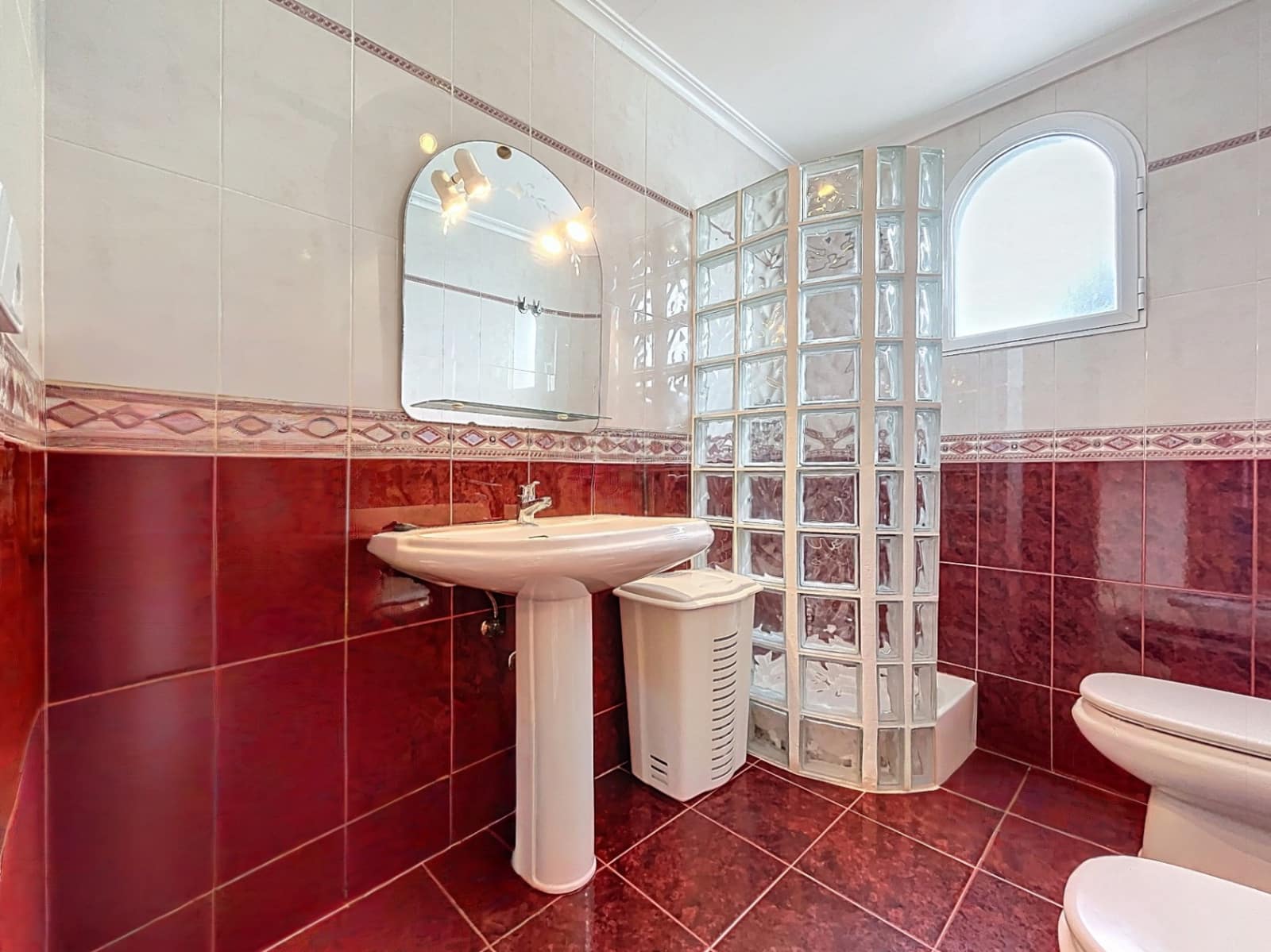 7 sovrum Villa till salu i Alfaz del Pi / L'Alfas del Pi med pool garage - 750 000 € (Ref: 9525562)