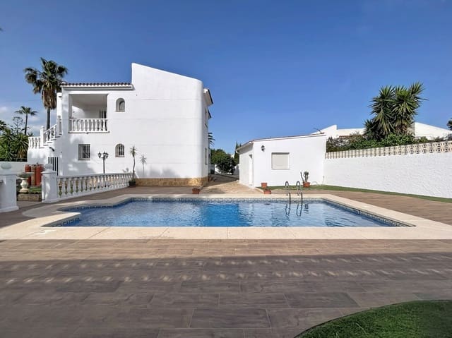 7 soveværelse Villa til salg i Pueblo - Urbanizaciones, Alfaz del Pi / L'Alfàs del Pi med swimmingpool garage - € 699.000 (Ref: 9525562)