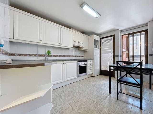 3 bedroom Apartment for sale in Pueblo - Urbanizaciones, Alfaz del Pi / L'Alfàs del Pi - € 249,900 (Ref: 9525563)