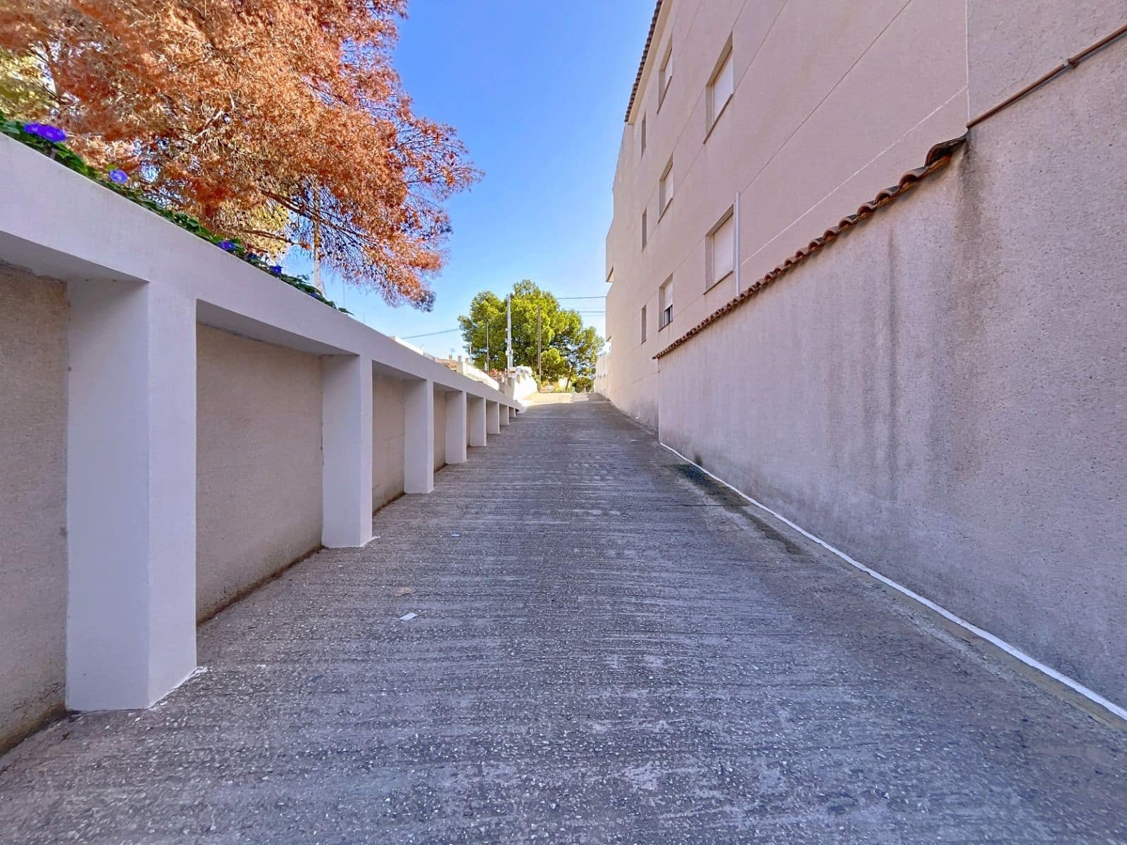 2 soverom Leilighet til salgs i Albir med svømmebasseng garasje - € 210 000 (Ref: 9532814)