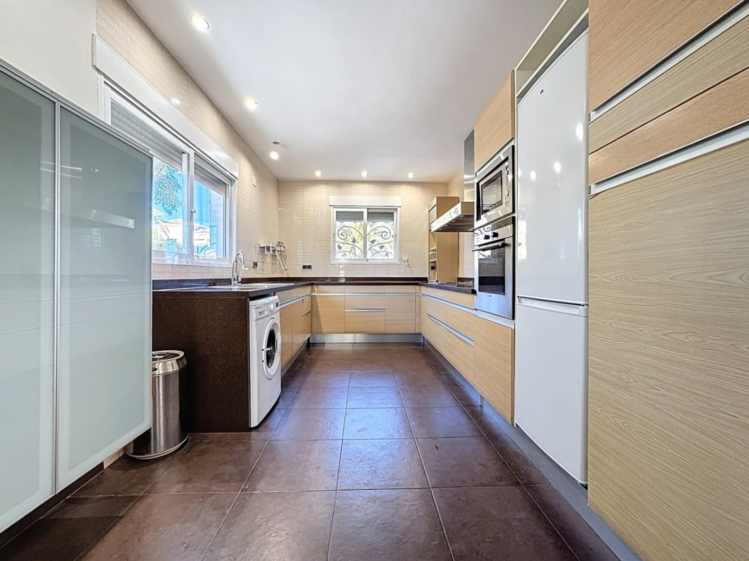 4 Zimmer Villa zu verkaufen in Benidorm mit Pool Garage - 995.000 € (Ref: 9534024)