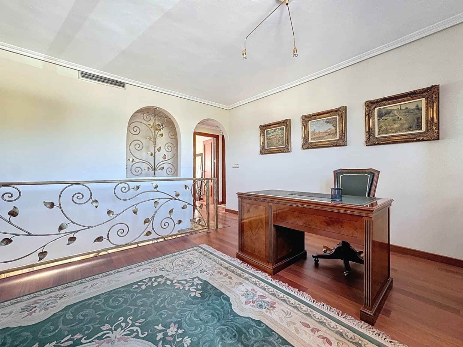 4 Zimmer Villa zu verkaufen in Benidorm mit Pool Garage - 995.000 € (Ref: 9534024)