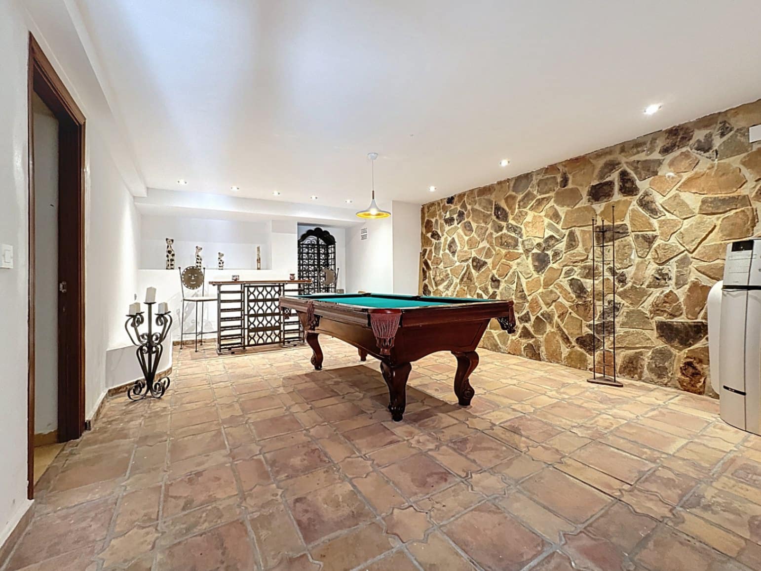 4 Zimmer Villa zu verkaufen in Benidorm mit Pool Garage - 995.000 € (Ref: 9534024)