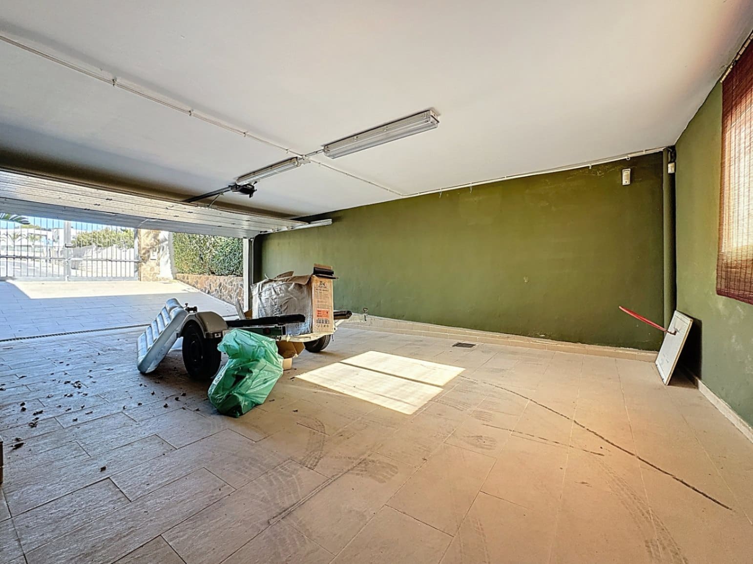 4 Zimmer Villa zu verkaufen in Benidorm mit Pool Garage - 995.000 € (Ref: 9534024)