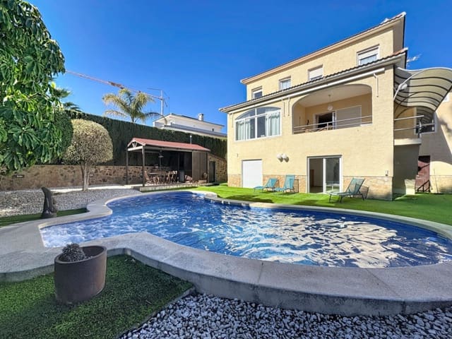 4 quarto Moradia para venda em Levante Alto, Benidorm com piscina garagem - 890 000 € (Ref: 9534024)