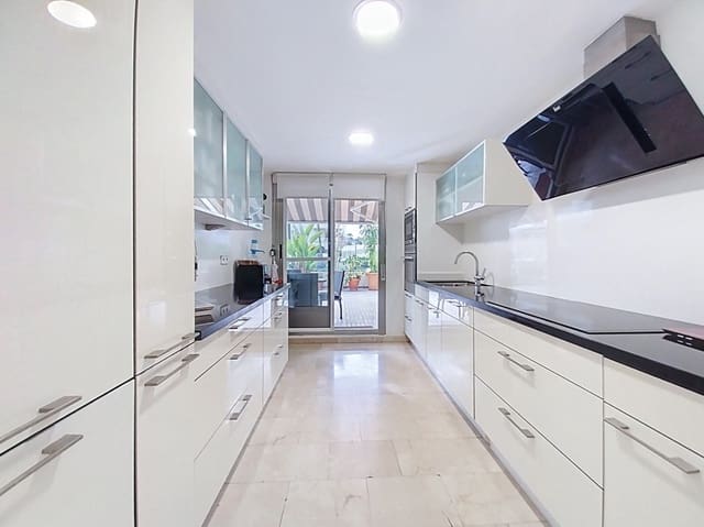 2 Zimmer Apartment zu verkaufen in Albir, Alfaz del Pi / L'Alfàs del Pi mit Pool Garage - 499.000 € (Ref: 9535119)