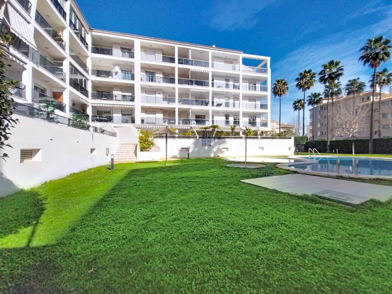 2 bedroom Apartment for sale in Alfaz del Pi / L'Alfas del Pi with pool garage - € 499,000 (Ref: 9535119)