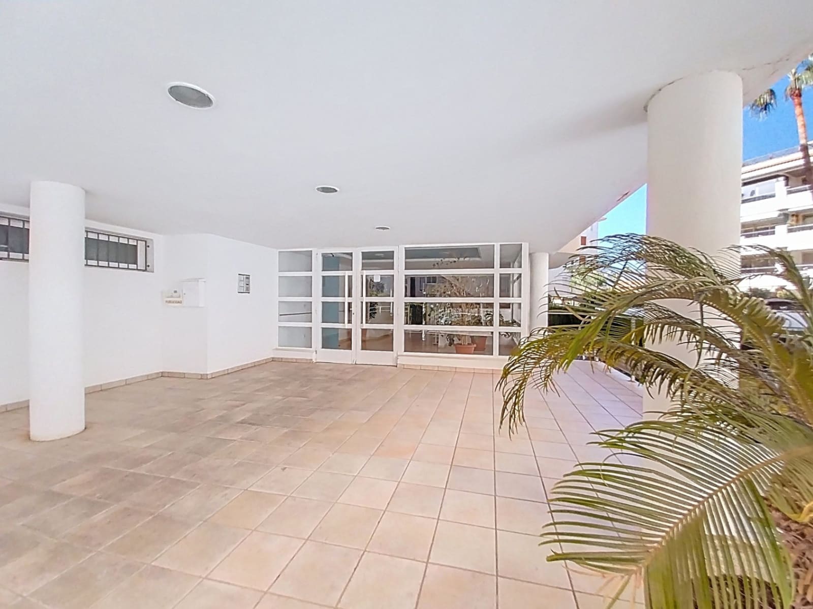 2 bedroom Apartment for sale in Alfaz del Pi / L'Alfas del Pi with pool garage - € 499,000 (Ref: 9535119)