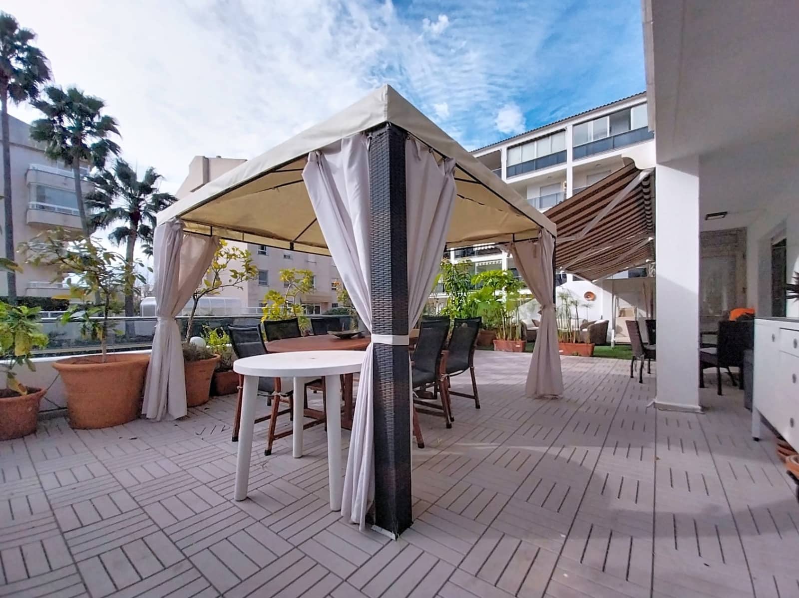 2 bedroom Apartment for sale in Alfaz del Pi / L'Alfas del Pi with pool garage - € 499,000 (Ref: 9535119)