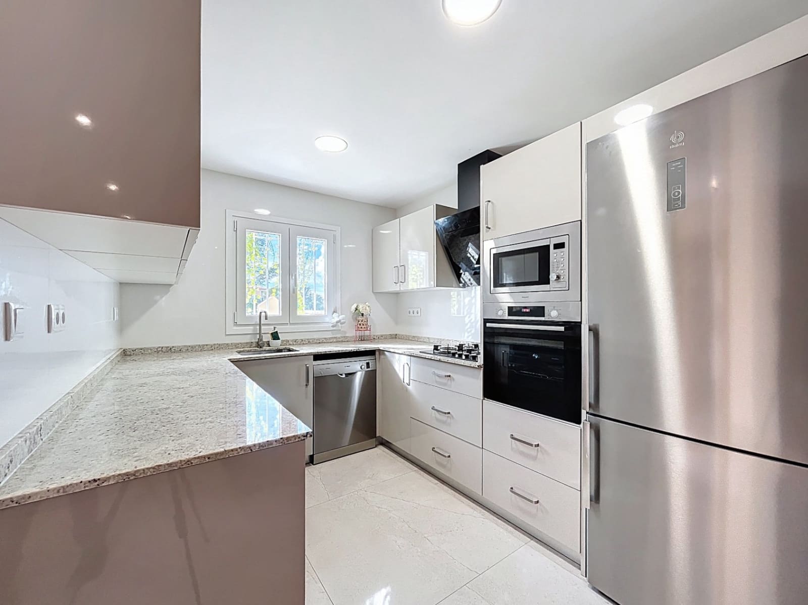 Bungalow de 3 habitaciones en Albir en venta con piscina garaje - 359.900 € (Ref: 9541817)