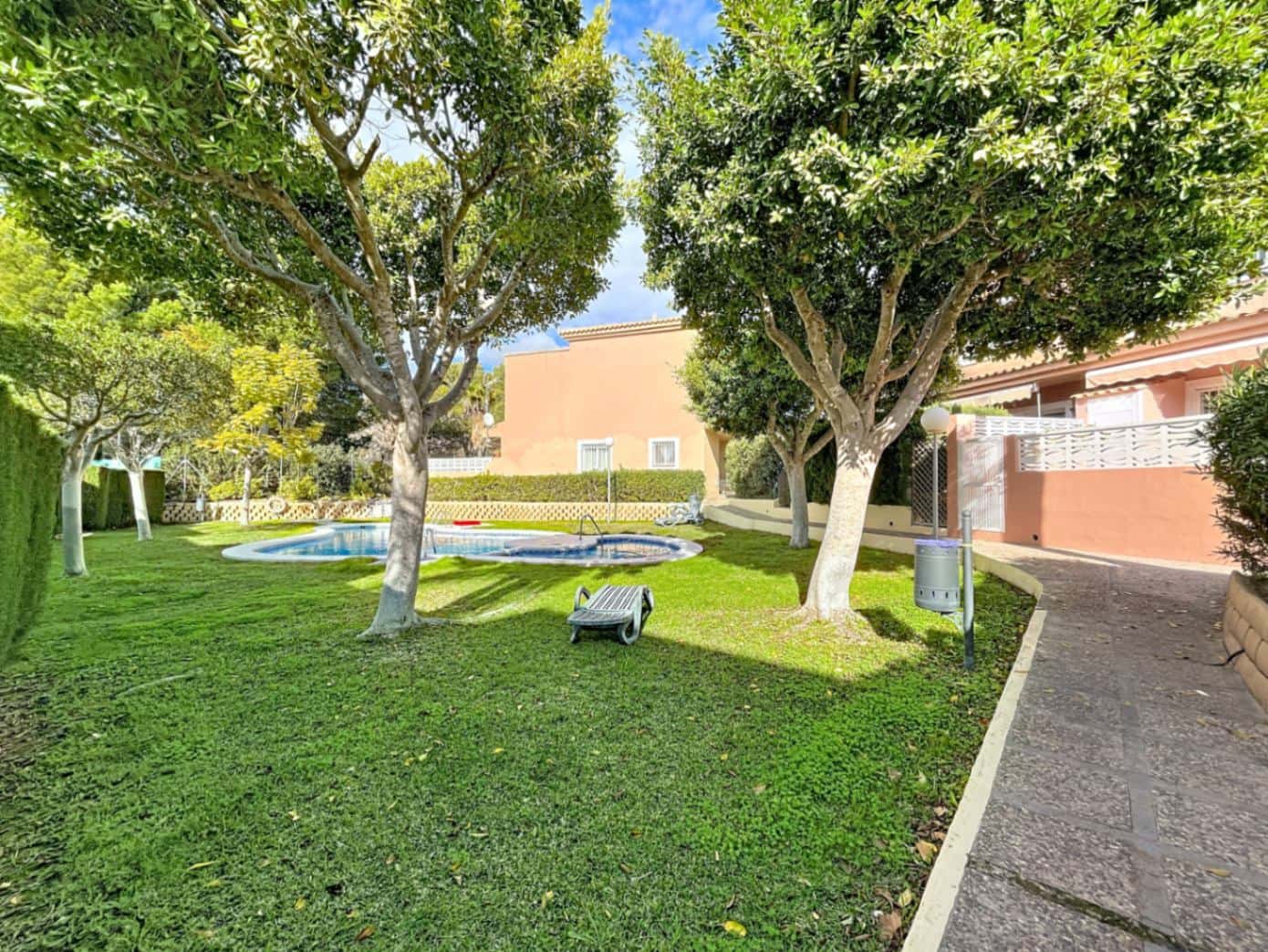 Bungalow de 3 habitaciones en Albir en venta con piscina garaje - 359.900 € (Ref: 9541817)