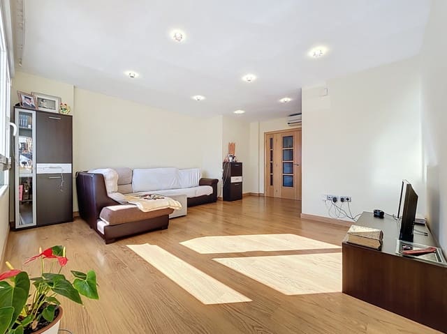 3 quarto Apartamento para venda em Pueblo - Urbanizaciones, Alfaz del Pi / L'Alfàs del Pi com garagem - 329 900 € (Ref: 9547229)