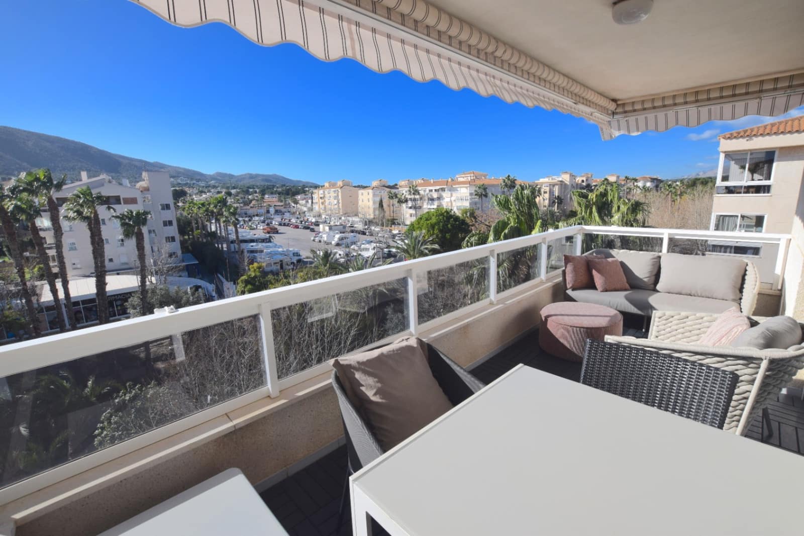 2 soverom Leilighet til salgs i Albir med svømmebasseng garasje - € 449 000 (Ref: 9572104)