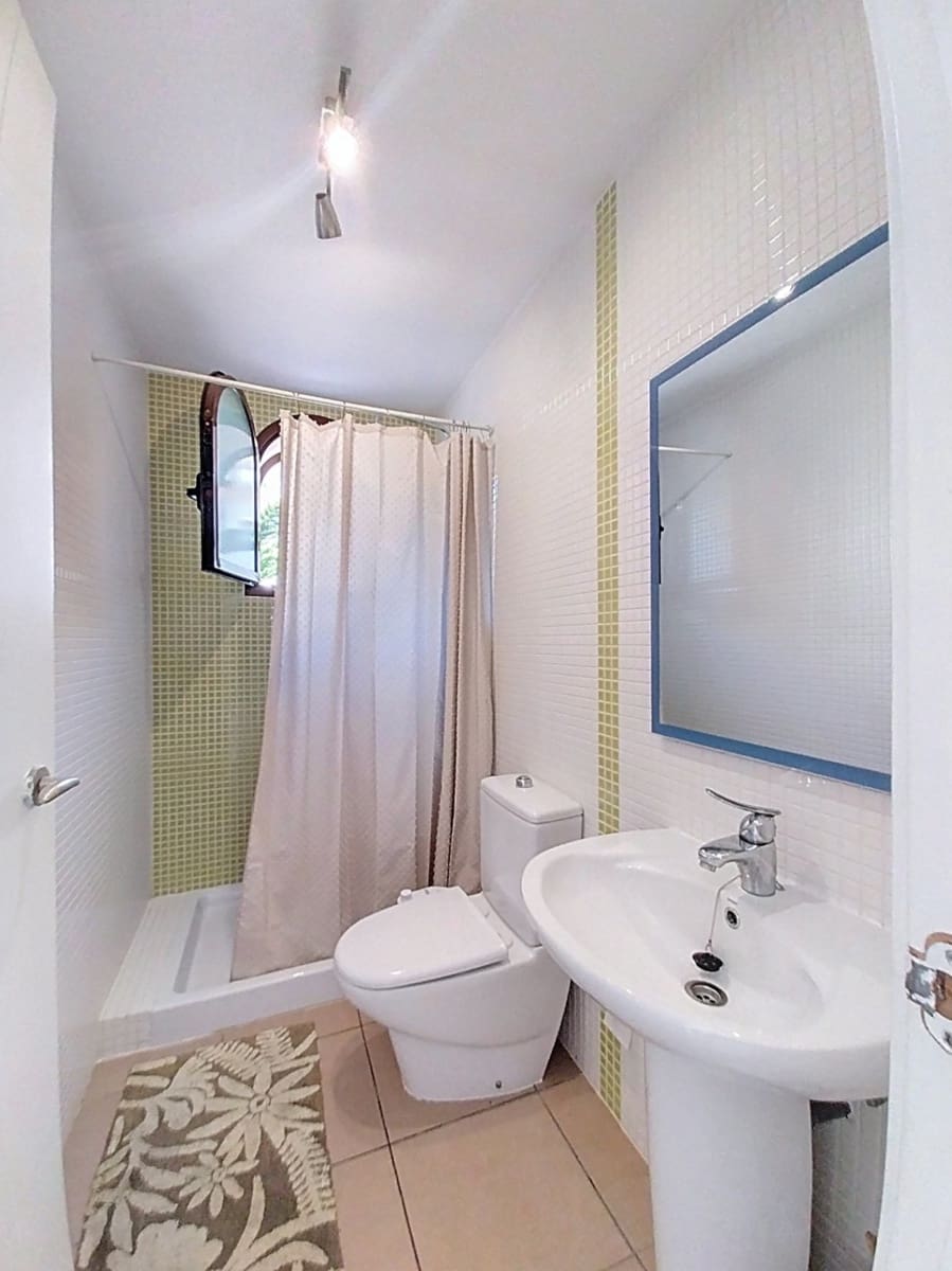 3 slaapkamer Halfvrijstaande villa te koop in Polop met zwembad garage - € 330.000 (Ref: 9572298)