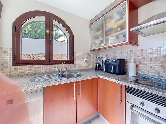 3 sypialnia Dom blizniak na sprzedaż w Polop z basenem garażem - 330 000 € (Ref: 9572298)