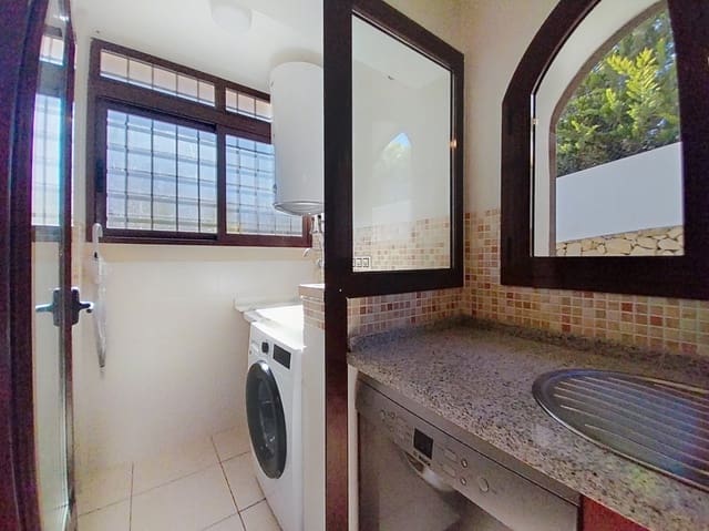 3 sypialnia Dom blizniak na sprzedaż w Polop z basenem garażem - 330 000 € (Ref: 9572298)