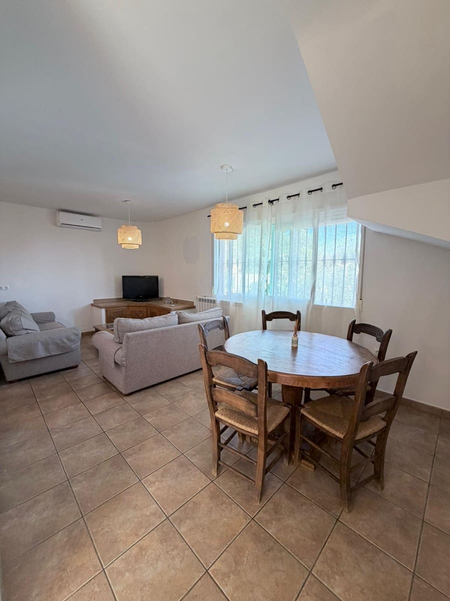 2 slaapkamer Halfvrijstaande villa te koop in La Nucia met zwembad - € 310.000 (Ref: 9584603)