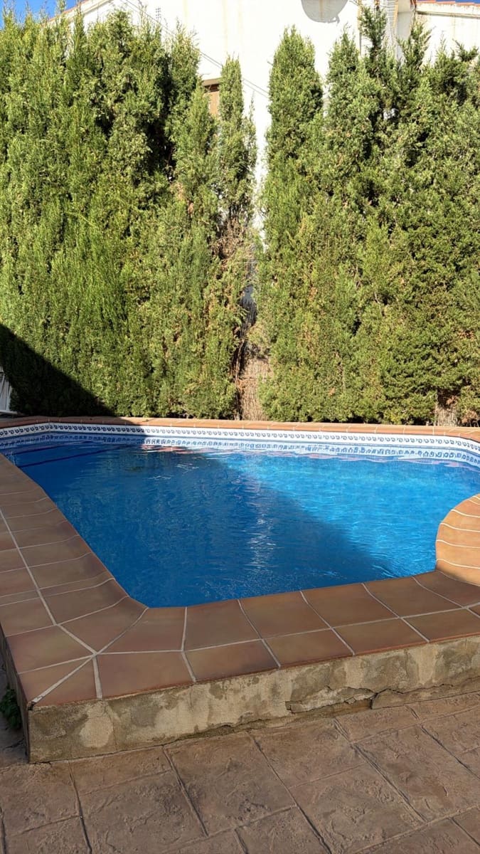 2 slaapkamer Halfvrijstaande villa te koop in La Nucia met zwembad - € 310.000 (Ref: 9584603)