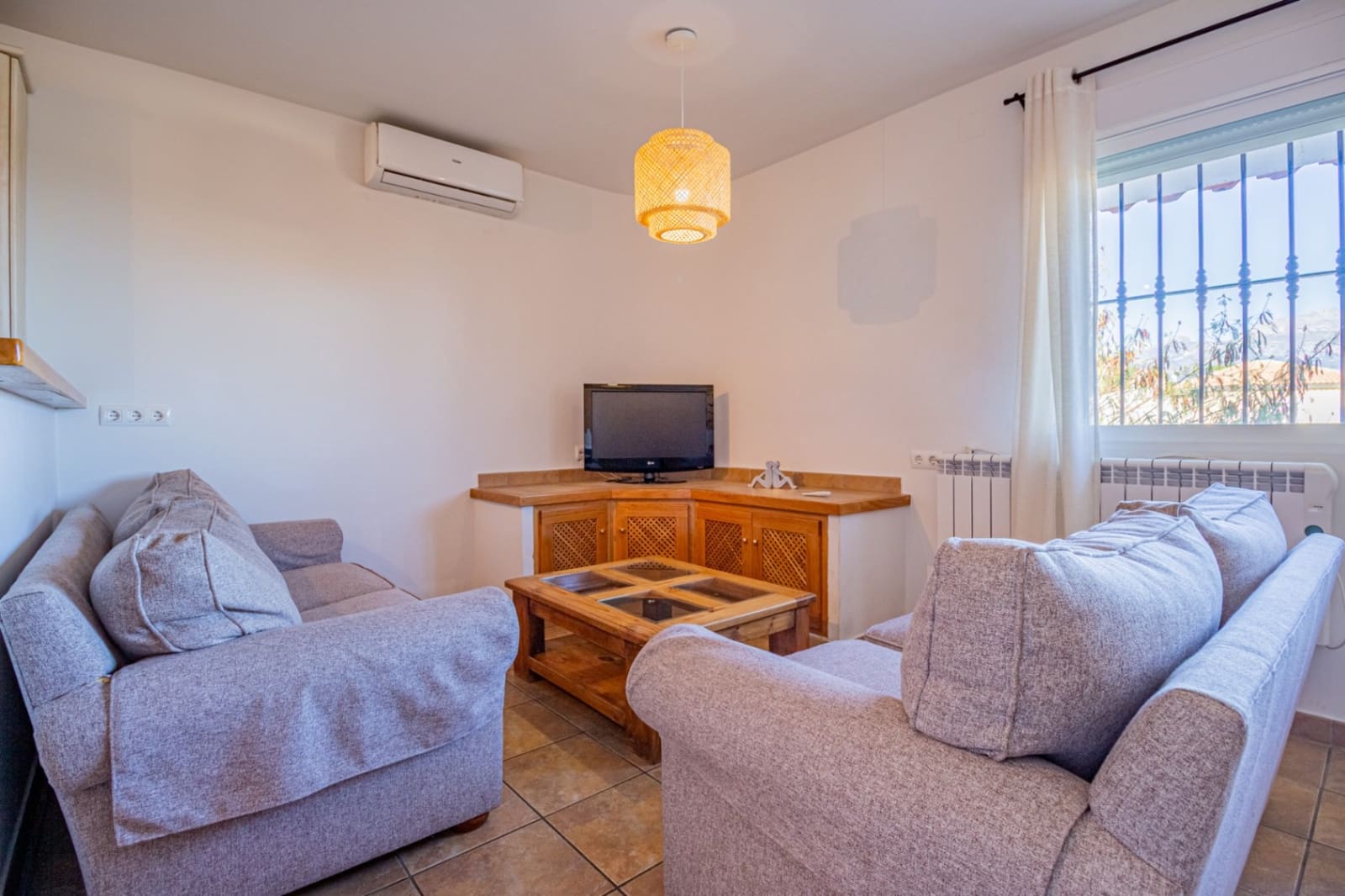 2 bedroom Semi-detached Villa for sale in La Nucia with pool - € 260,000 (Ref: 9584603)