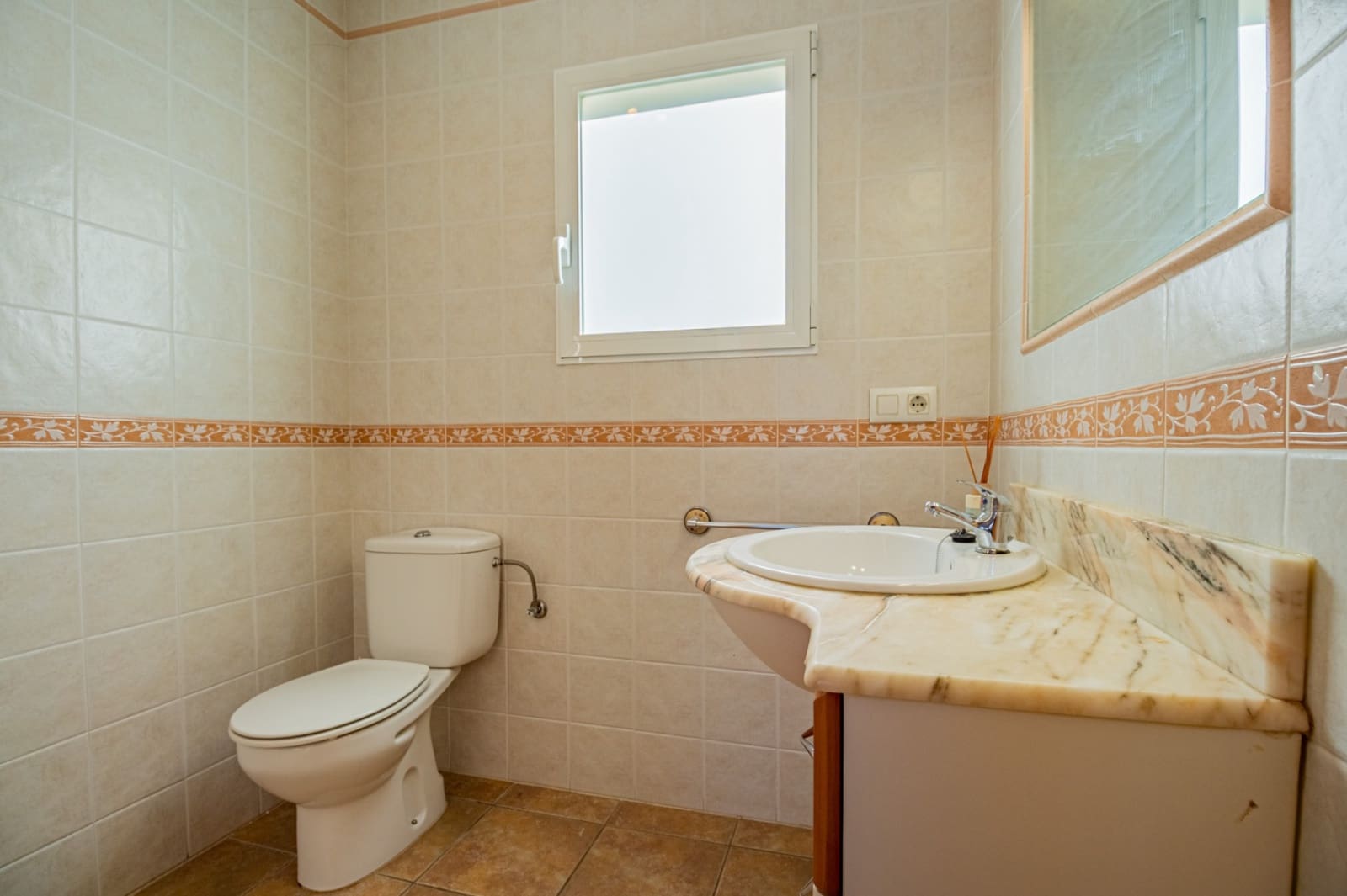 2 bedroom Semi-detached Villa for sale in La Nucia with pool - € 260,000 (Ref: 9584603)