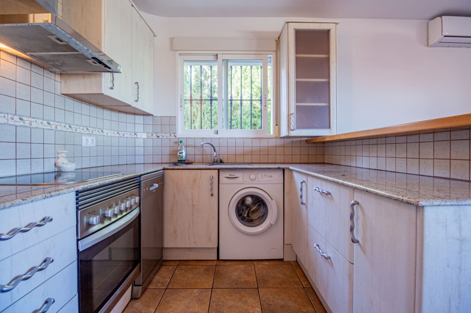 2 bedroom Semi-detached Villa for sale in La Nucia with pool - € 260,000 (Ref: 9584603)