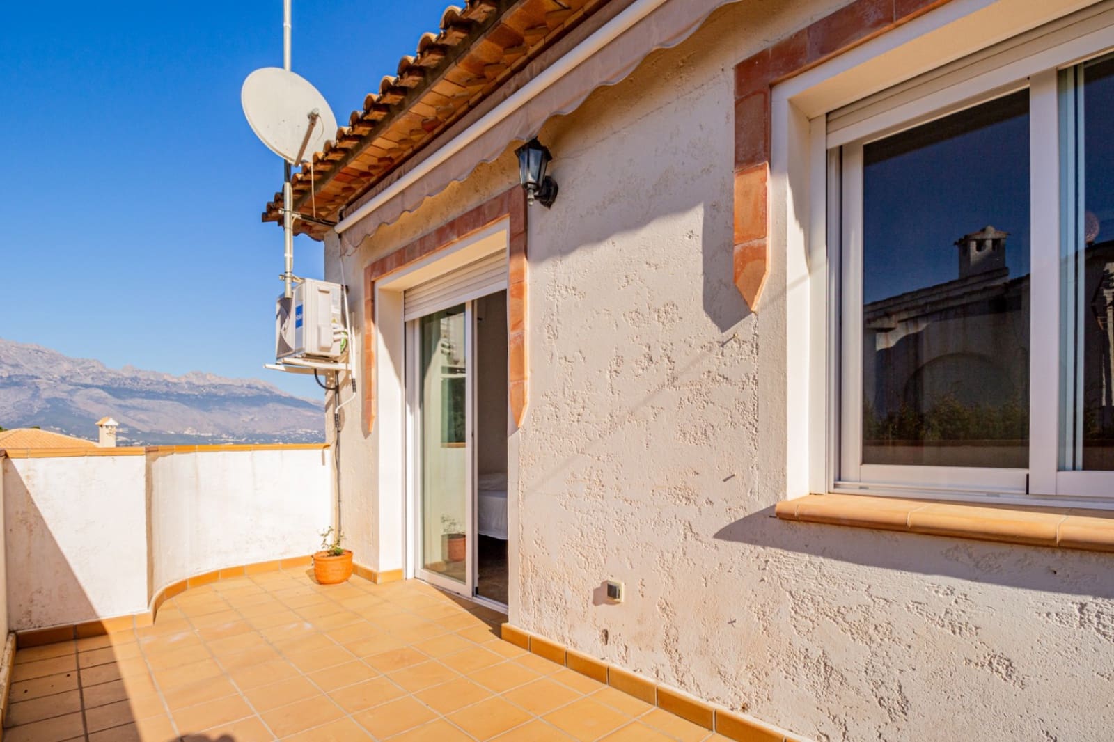 2 bedroom Semi-detached Villa for sale in La Nucia with pool - € 260,000 (Ref: 9584603)