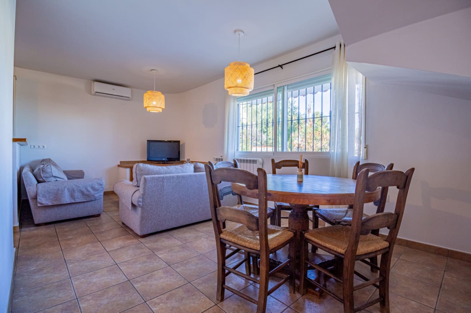 2 bedroom Semi-detached Villa for sale in La Nucia with pool - € 260,000 (Ref: 9584603)