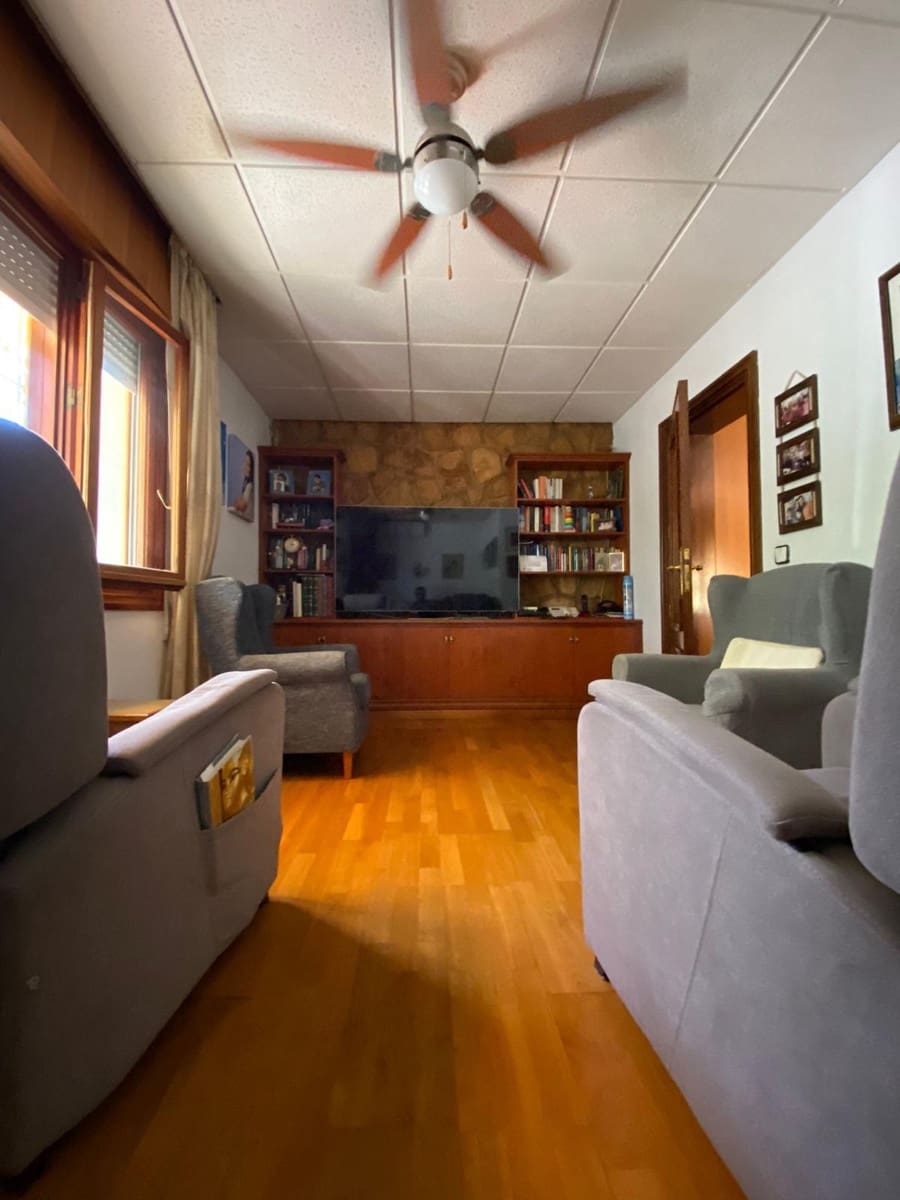 6 makuuhuone Huvila myytävänä paikassa La Nucia mukana uima-altaan 
autotalli - 625 000 € (Ref: 9598087)