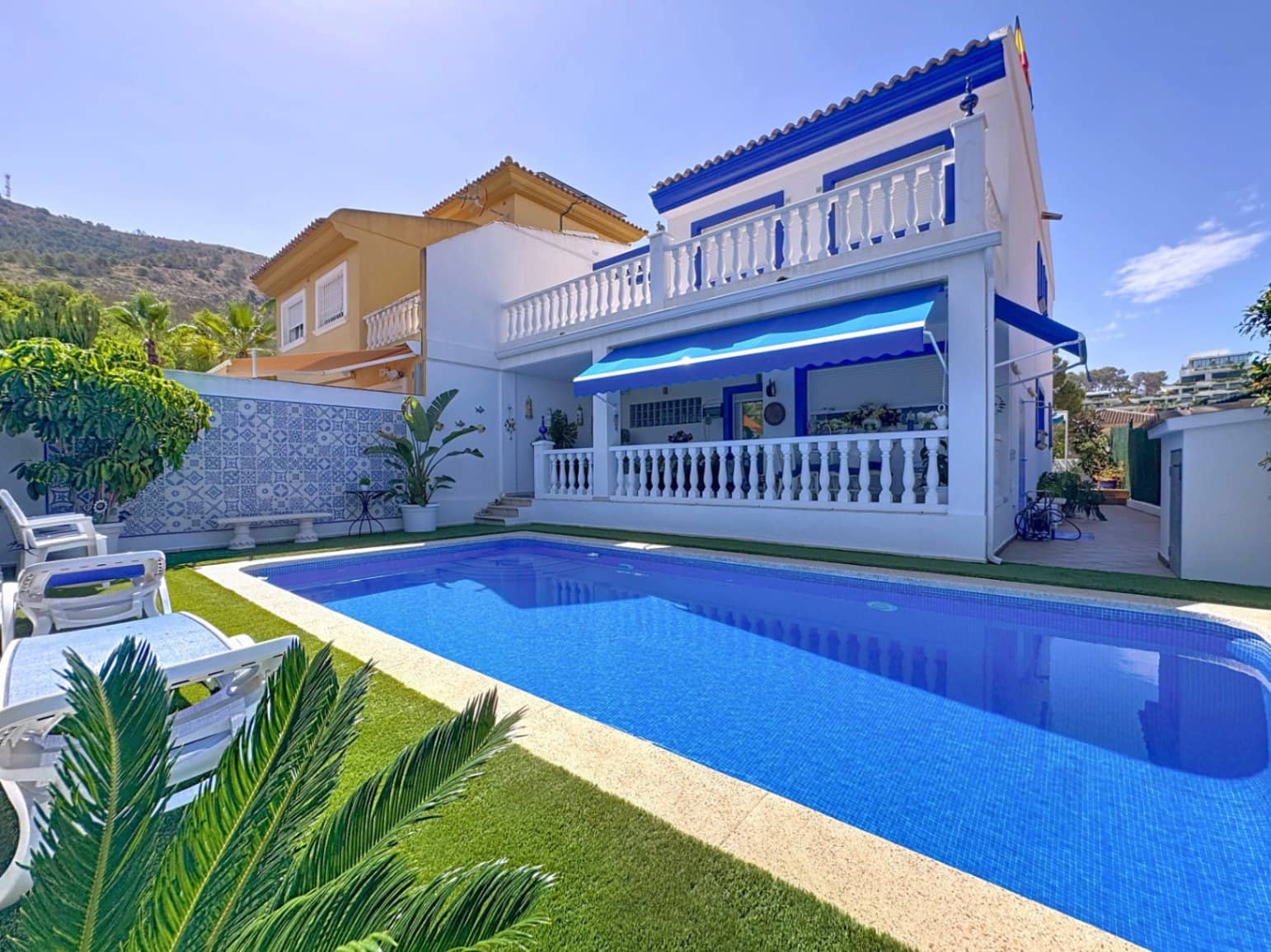 4 quarto Moradia Geminada para venda em Albir com piscina garagem - 600 000 € (Ref: 9603434)