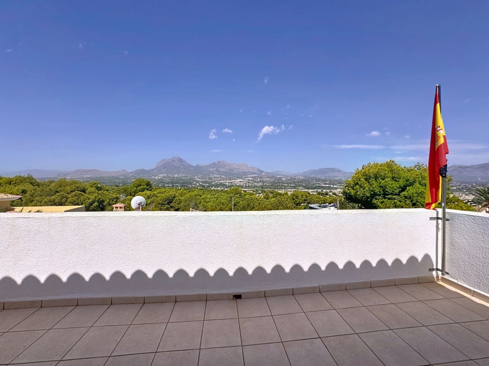 4 quarto Moradia Geminada para venda em Albir com piscina garagem - 600 000 € (Ref: 9603434)