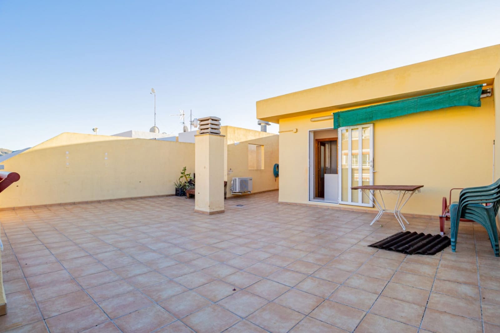 2 bedroom Apartment for sale in Alfaz del Pi / L'Alfas del Pi with pool garage - € 239,000 (Ref: 9611868)