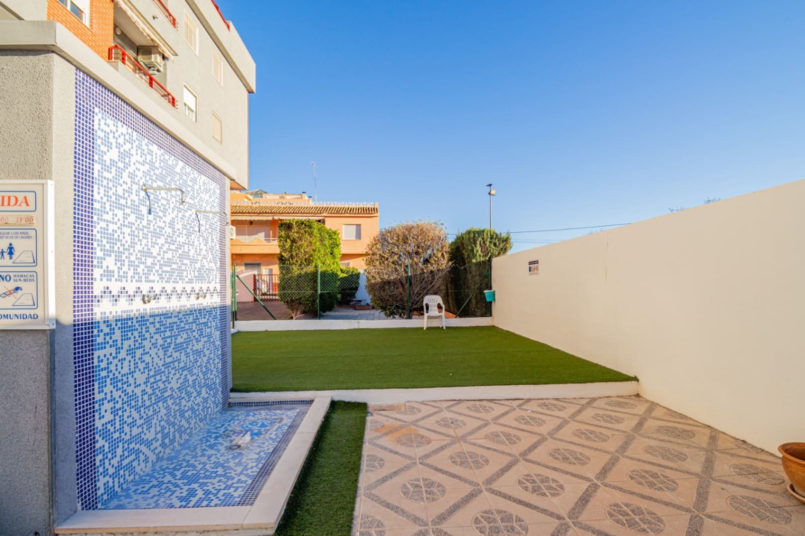 2 bedroom Apartment for sale in Alfaz del Pi / L'Alfas del Pi with pool garage - € 239,000 (Ref: 9611868)